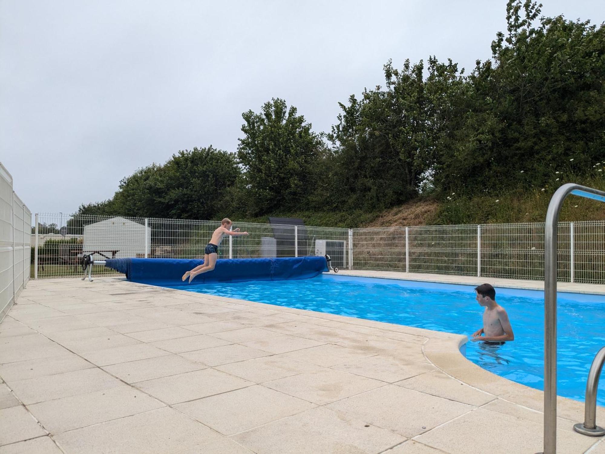 Grand Mobilhome 4 Pers 2025 - Granit Rose - Piscine Kermaria-Sulard Bagian luar foto